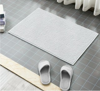 Постелка за баня ШЕНИЛ 50х80 бяла